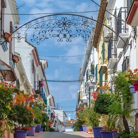 San Cristobal Costa *